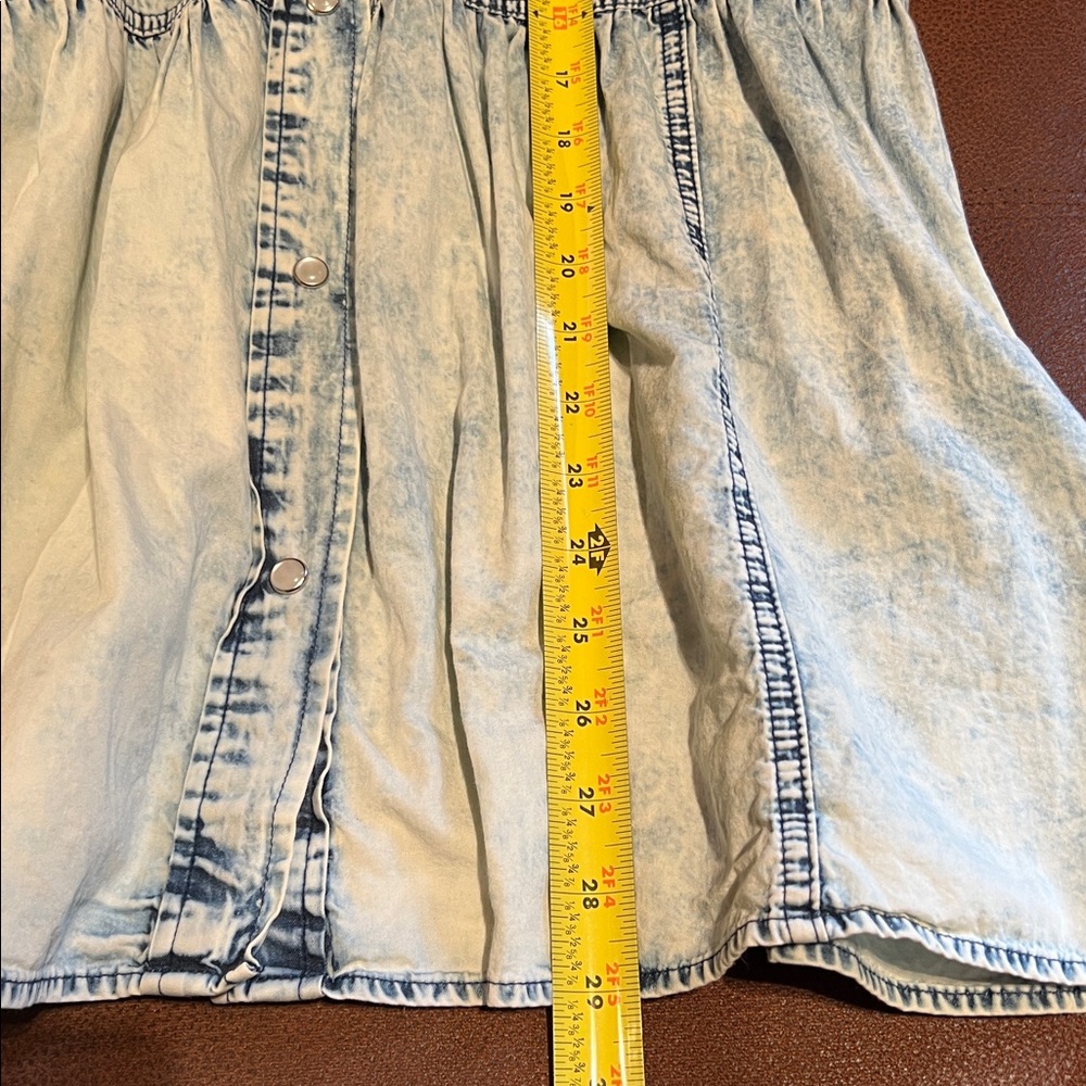 BIBI* Chambray Pearl Snap Western Peplum Shirt - Picture 10 of 16